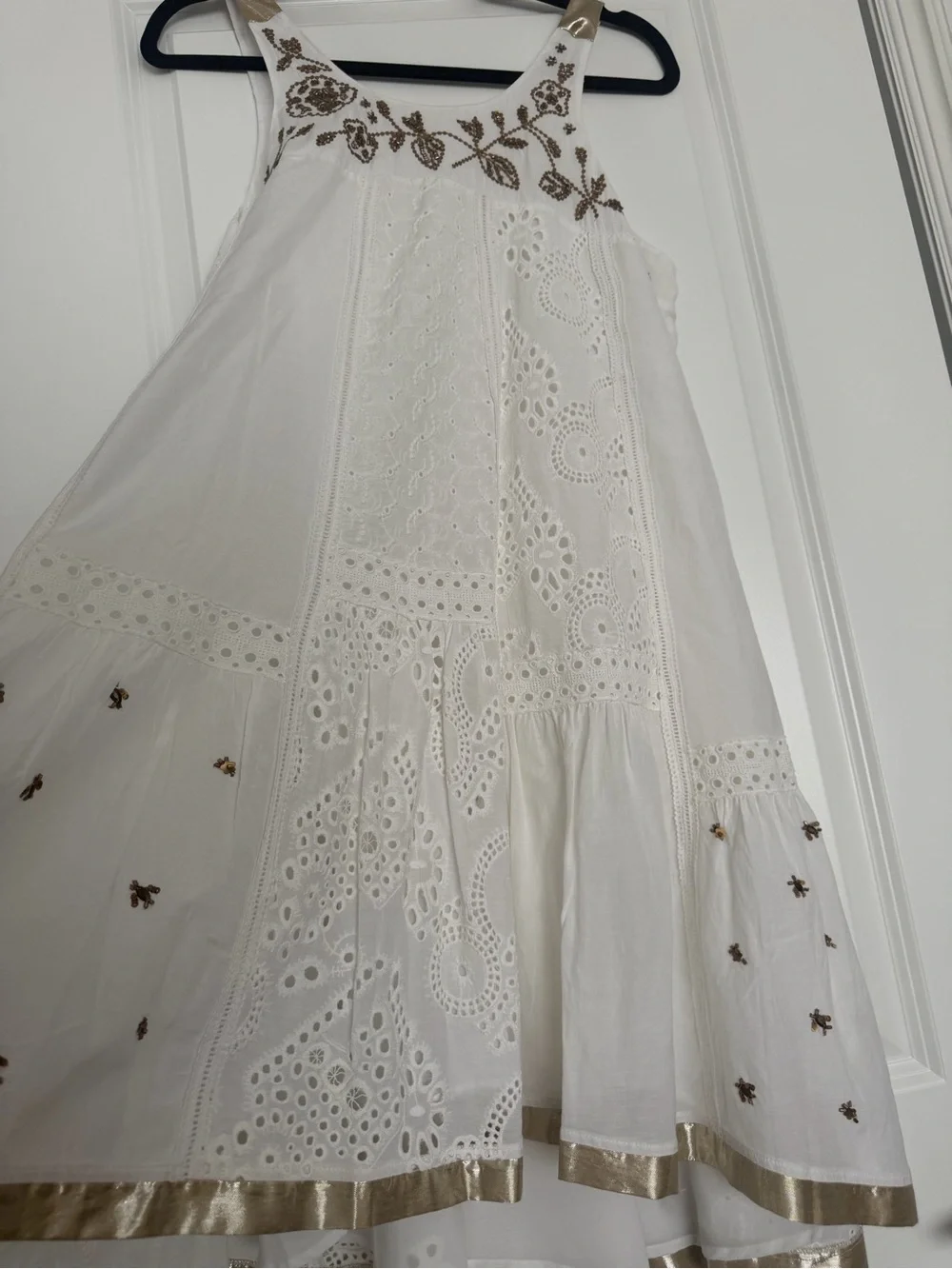 Sleeveless White Mini Dress with Gold Embroidery - Picture 4 of 7